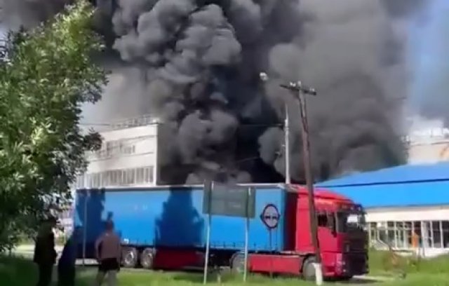 Открытое горение на фабрике в Подмосковье ликвидировали