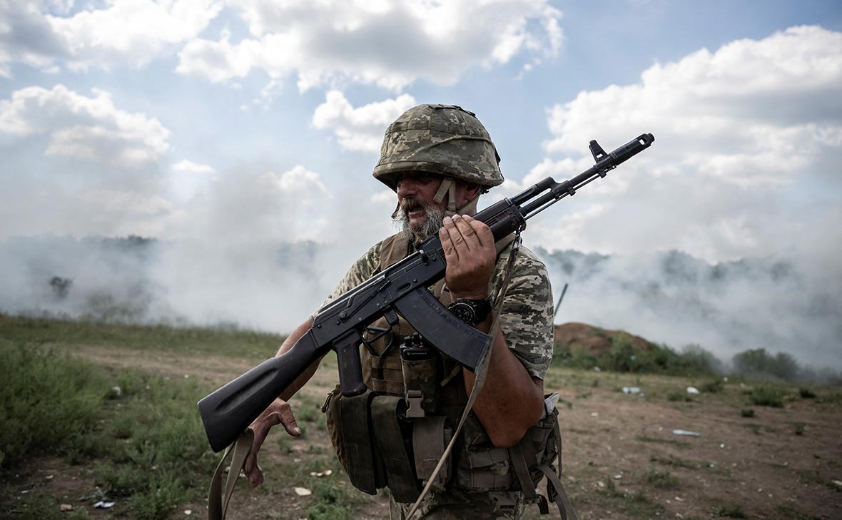 МИД рекомендовал украинским военным «повернуть оружие» против Киева