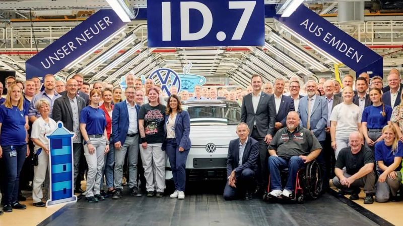 Volkswagen приступила к сборке флагманского электрического седана ID.7