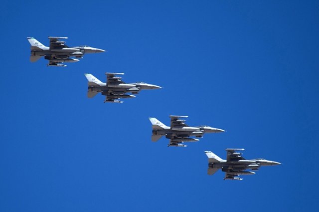 В США назвали дату начала обучения украинских летчиков пилотированию F-16