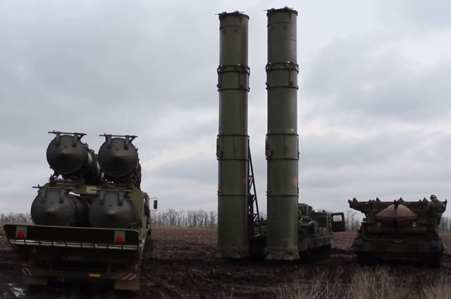 Российские средства ПВО сбили беспилотник на подлете к Белгороду