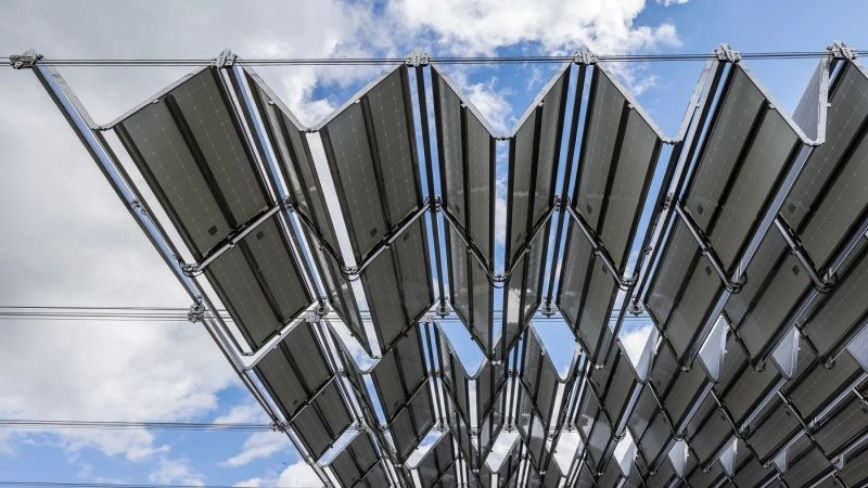 Швейцарский стартап Dhp Technology предложил лёгкие солнечные панели, складывающиеся гармошкой