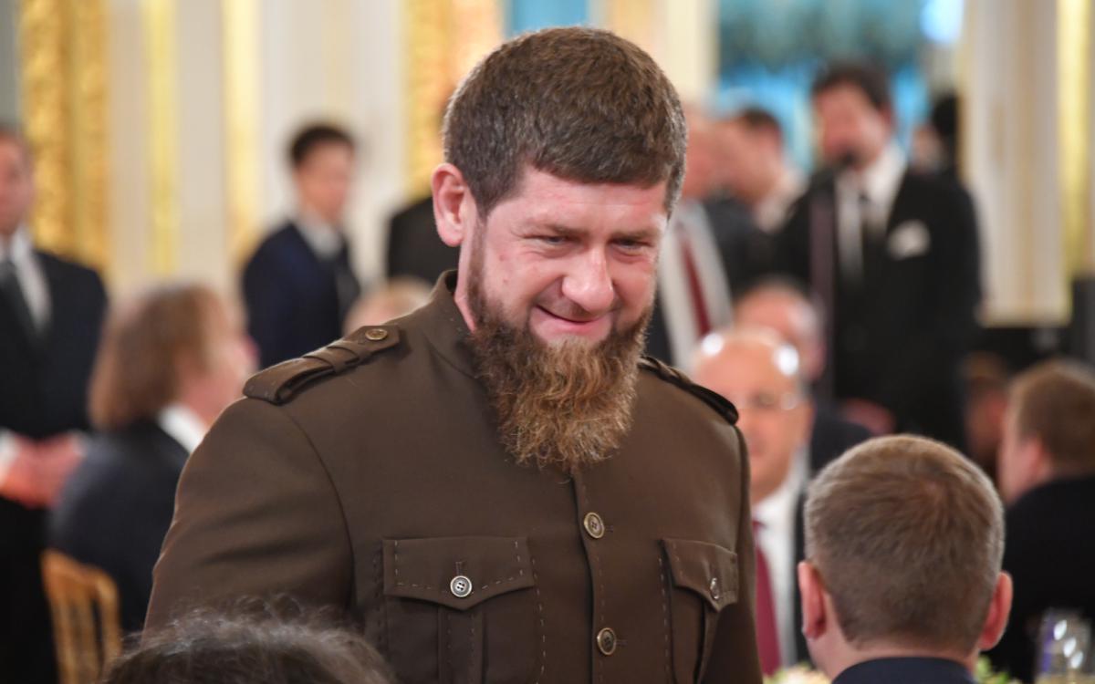 "Некоторые переходят черту". Кадыров поручил разобраться в конфликте с чеченским бойцом
