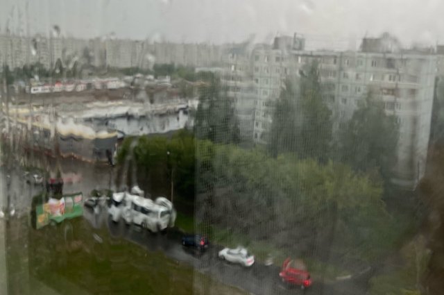 Жители Грозного остались без света из-за сильного ветра и ливней