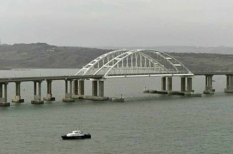 Автодвижение по Крымскому мосту планируют запустить в ближайшую неделю