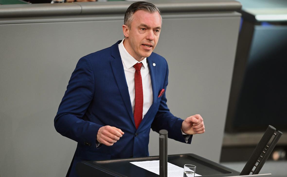 Депутат бундестага направил в Берлин 11 вопросов о запрете въезда машин