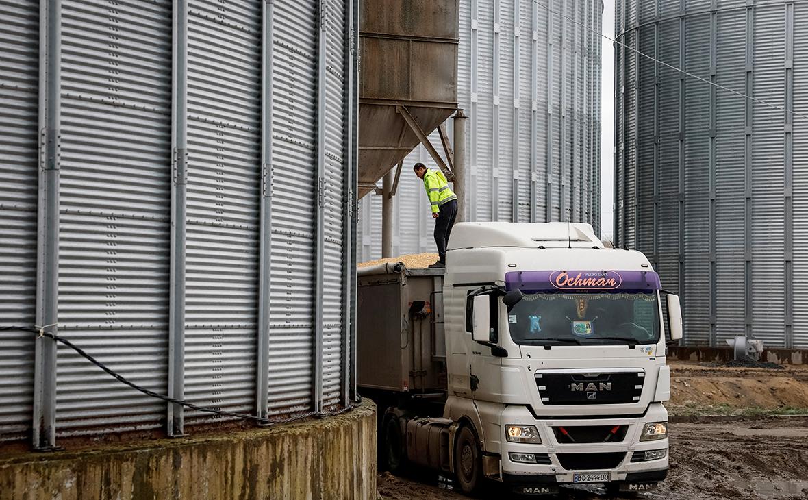 Киев и Варшава продолжили обмен обвинениями из-за экспорта зерна