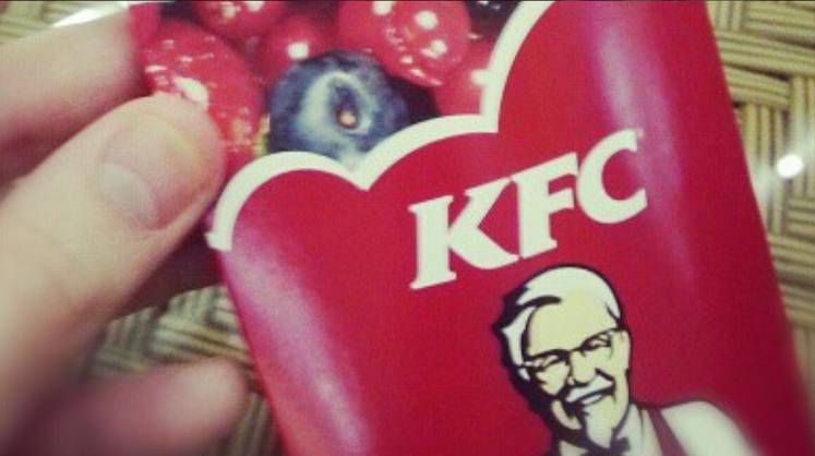 В США сообщили, что уход владельца сети KFC с российского рынка откладывается