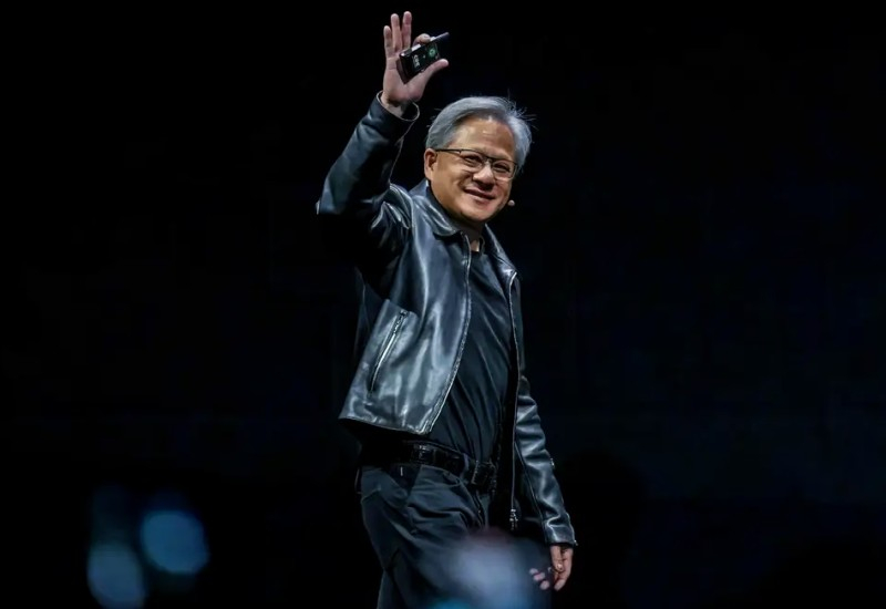 Копии кожаной куртки главы NVIDIA Дженсена Хуанга — популярный товар в интернет-магазинах