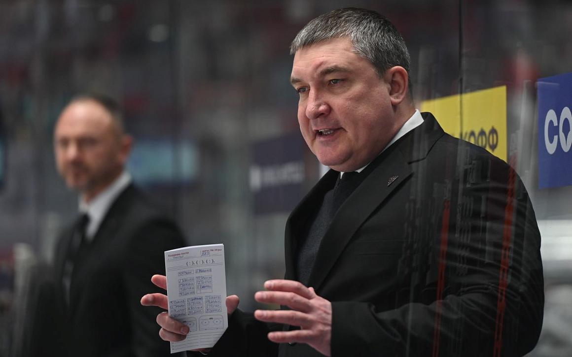 В КХЛ отправили в отставку второго тренера за два дня