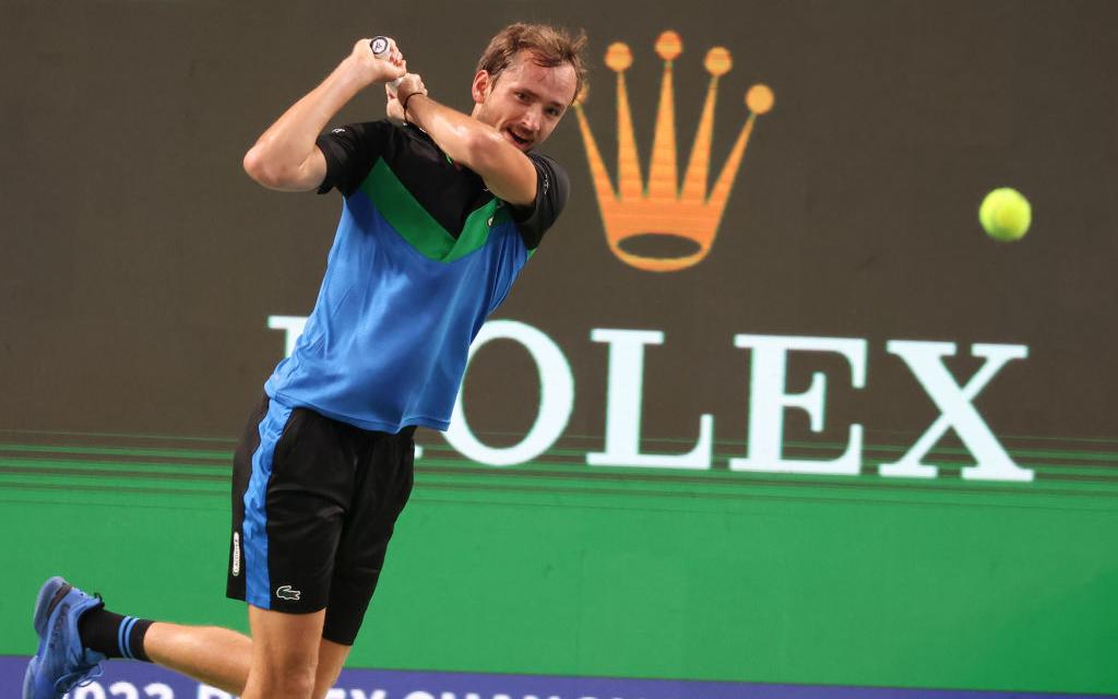 Даниил Медведев во второй раз подряд сенсационно проиграл сыну допингера