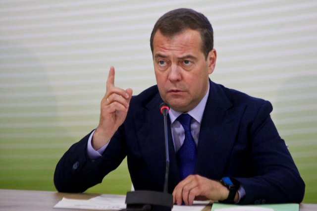 Медведев: переданное Украине оружие активно применяется в Израиле