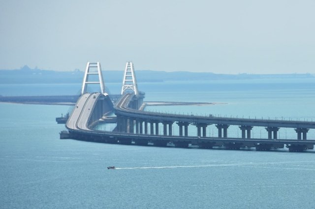 По Крымскому мосту восстановили движение раньше запланированного срока