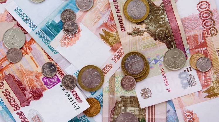 Объем наличных денег в России снизился впервые за восемь месяцев