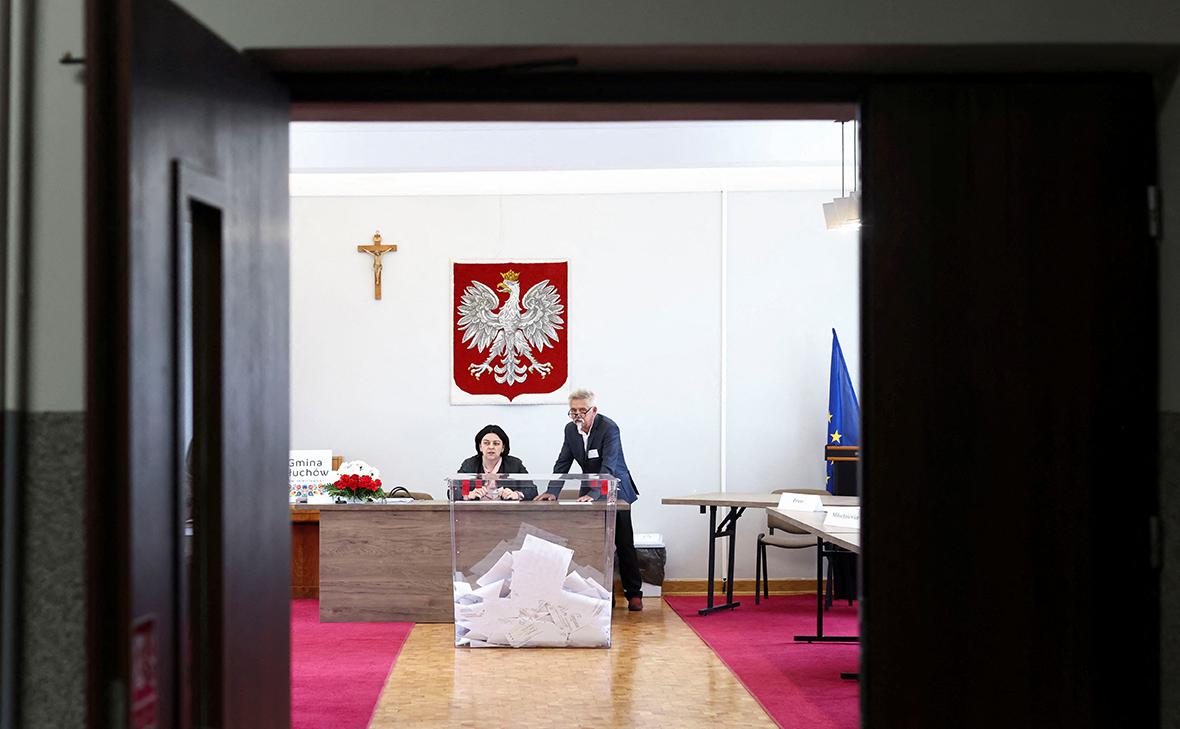 Первые итоги выборов в сейм Польши показали лидерство правящей партии