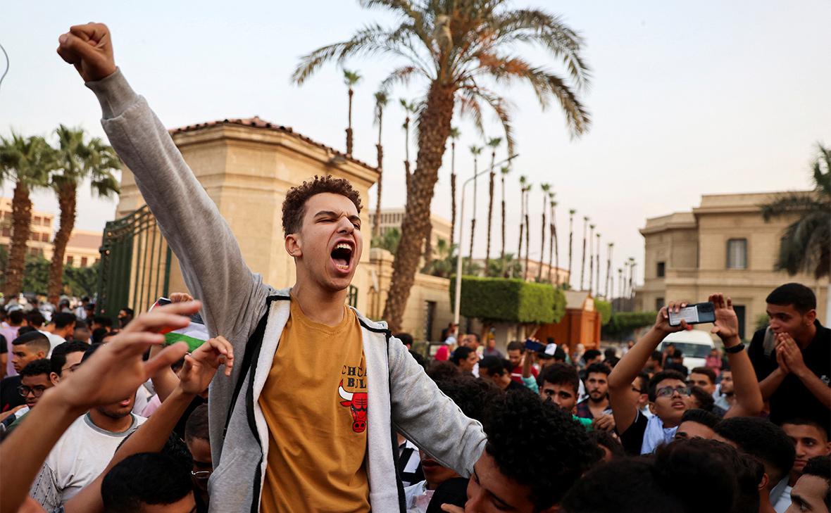 Израиль эвакуировал своих дипломатов из Египта и Марокко из-за протестов
