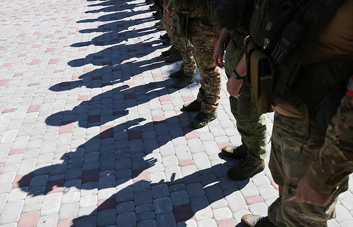 Почти 385 тыс. человек поступили на военную службу в РФ с начала года