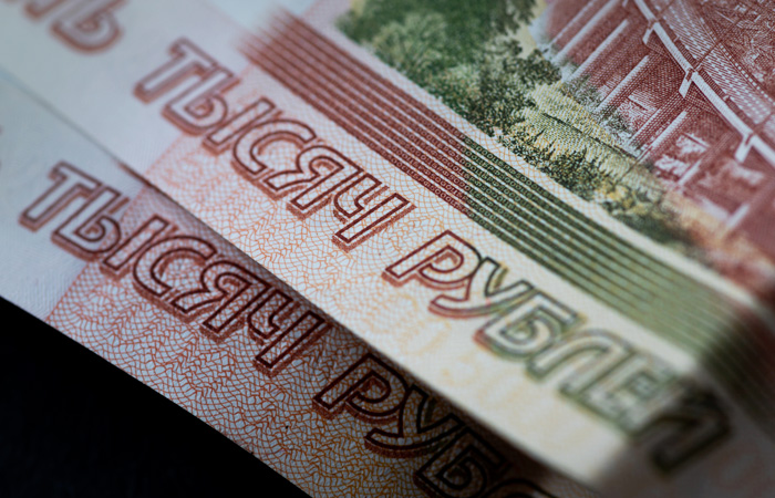 В Минтруда анонсировали рост средней зарплаты в РФ почти на 13% в текущем году