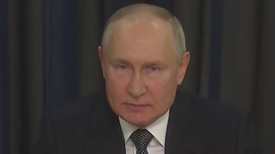 Путин заявил, что диктатура гегемона мира дряхлеет