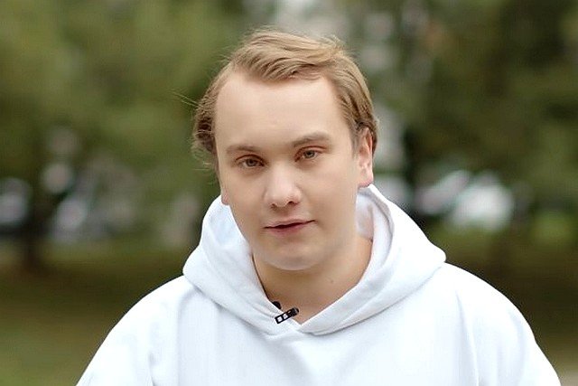 Отец Никиты Васина опроверг информацию о смерти блогера из-за наркотиков