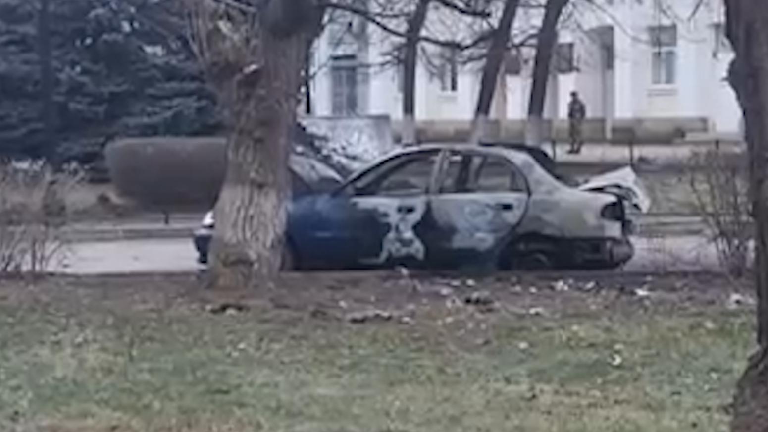 В Луганске взорвали машину депутата