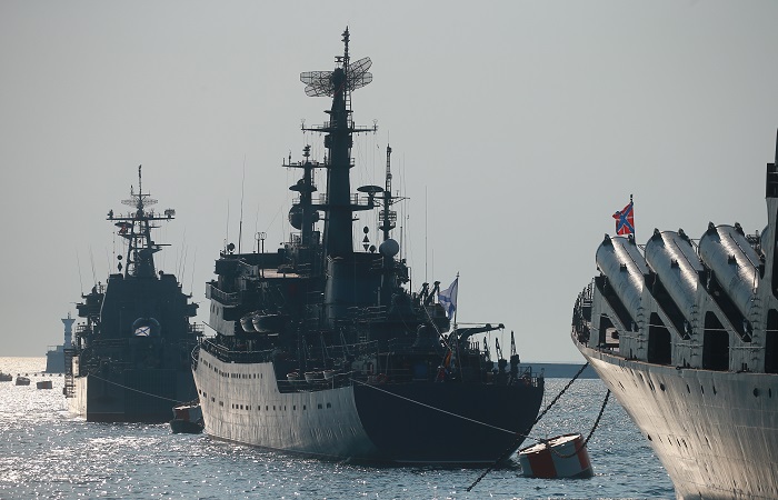 Корабли Черноморского флота провели учения по отражению атак дронов условного противника