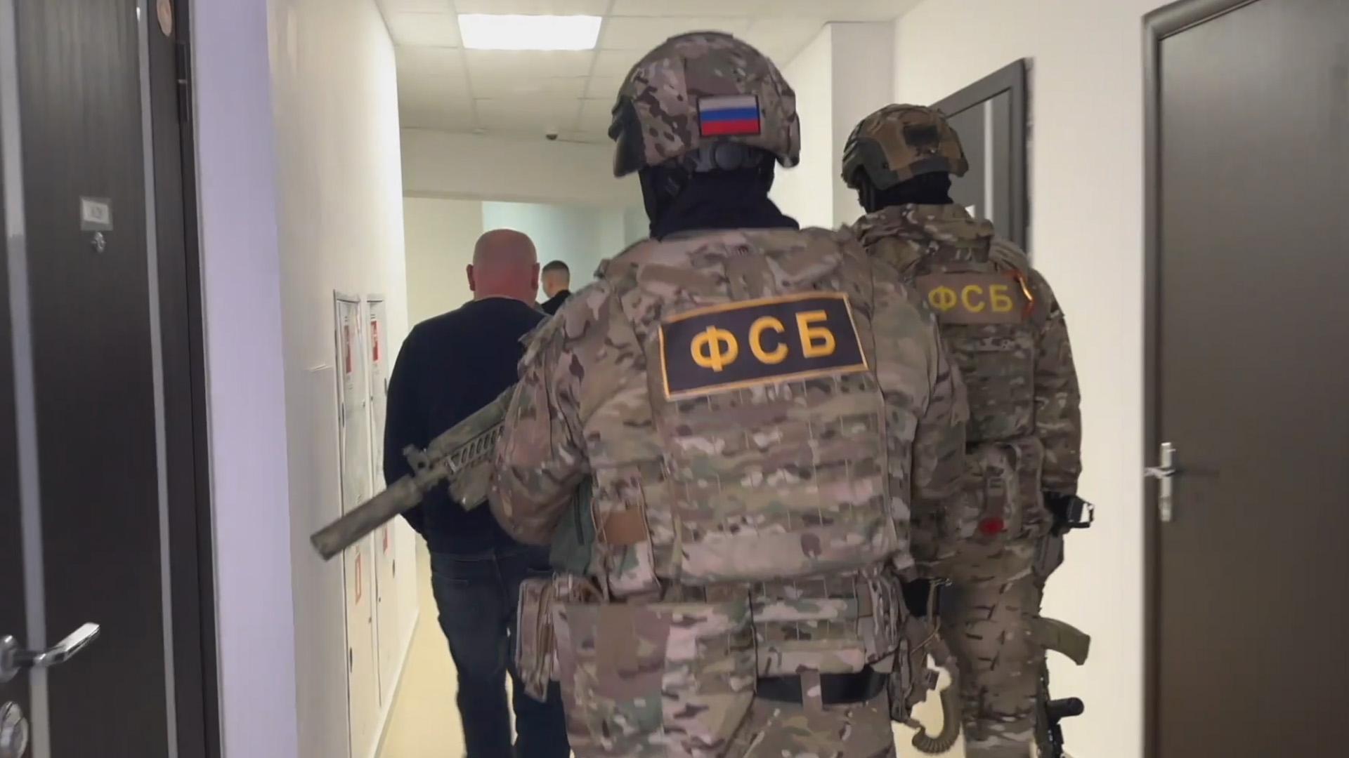ФСБ раскрыла агентурную сеть, готовившую покушение на Аксенова