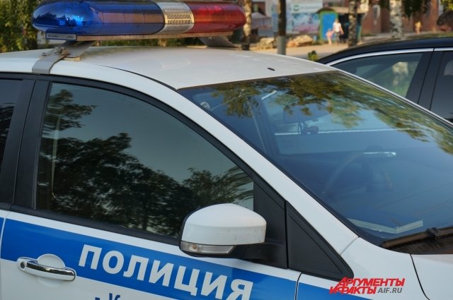 В Новосибирске в запертом гараже с заведенным авто обнаружили тело мужчины