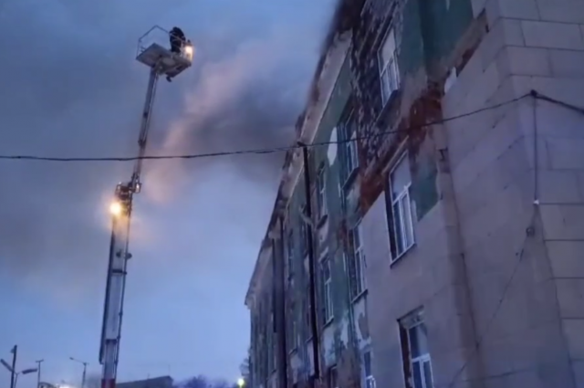 Пожар произошел в производственном цехе на территории Свердловской области