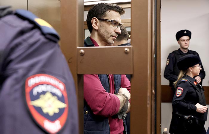 Экс-министр Абызов приговорен к 12 годам колонии строгого режима