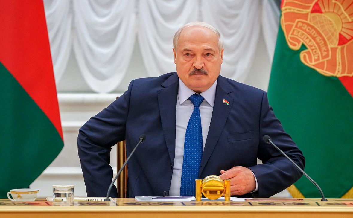Лукашенко подписал поправки с гарантиями для уходящего президента