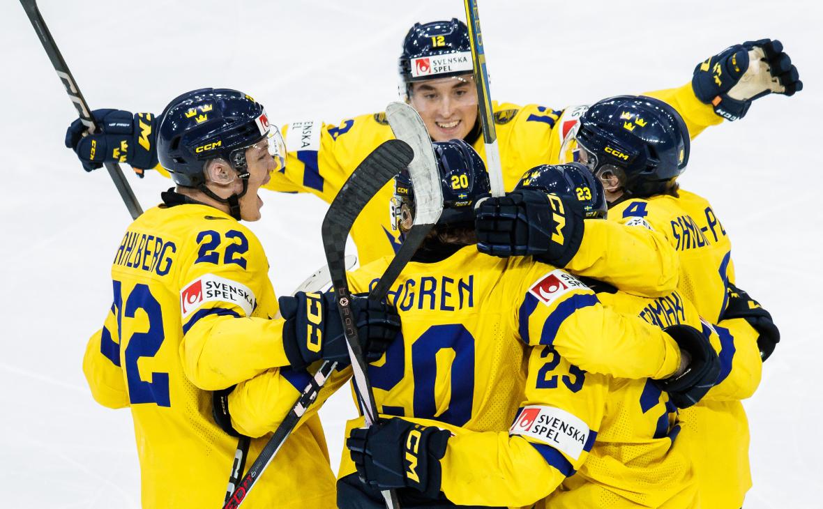 Шведские хоккеисты впервые за шесть лет вышли в финал молодежного ЧМ