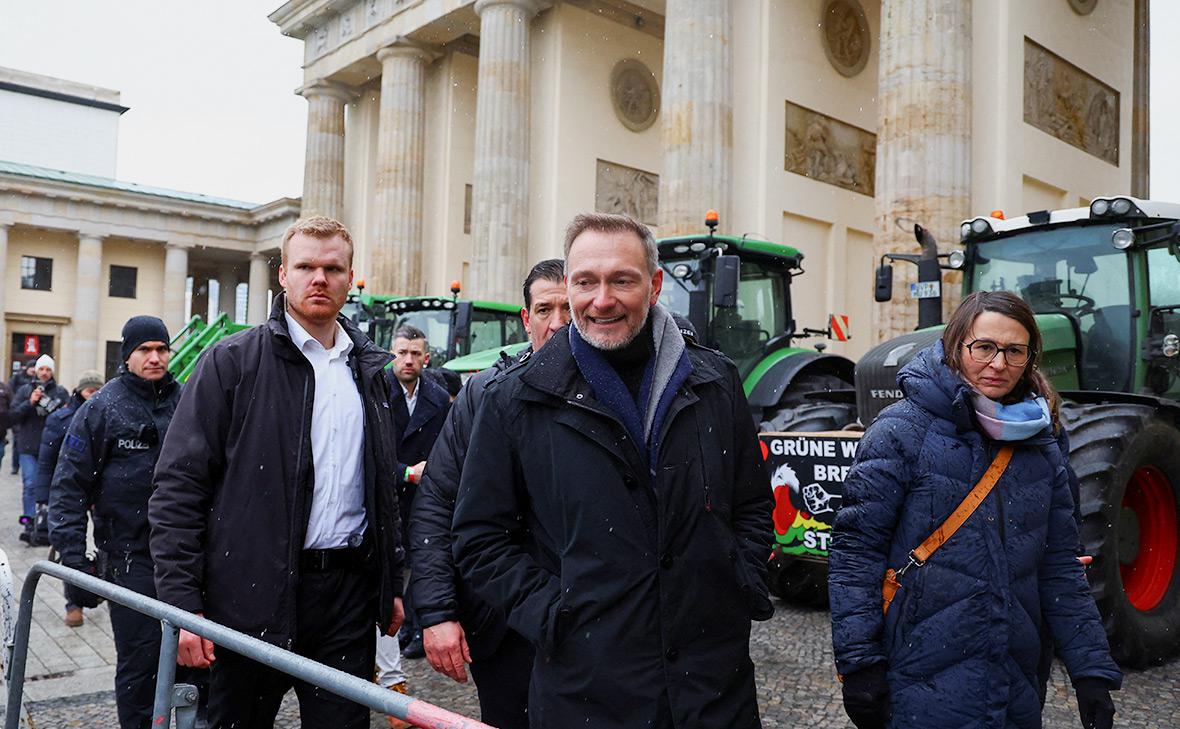 Немецкого министра освистали на митинге фермеров в Берлине