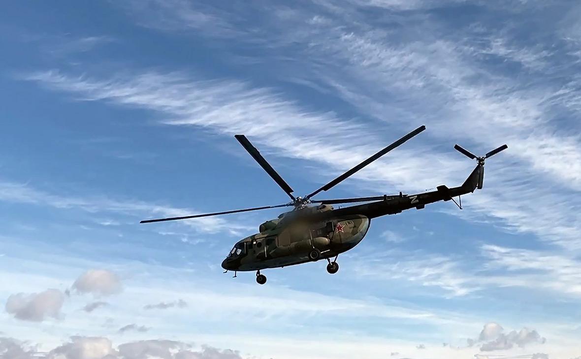Минобороны назвало причину аварийной посадки вертолета в Брянской области