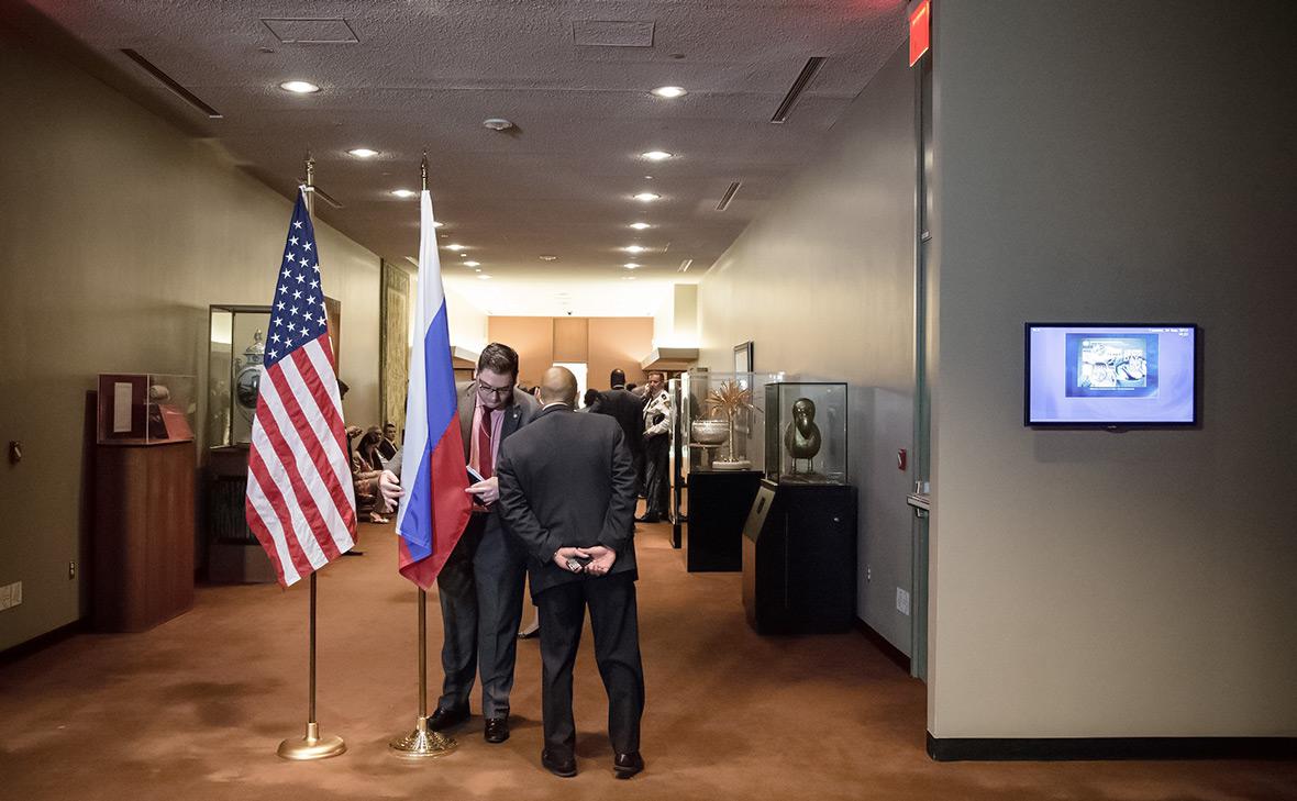 Экс-дипломаты США объяснили конфликты с Россией «мифами и архетипами»