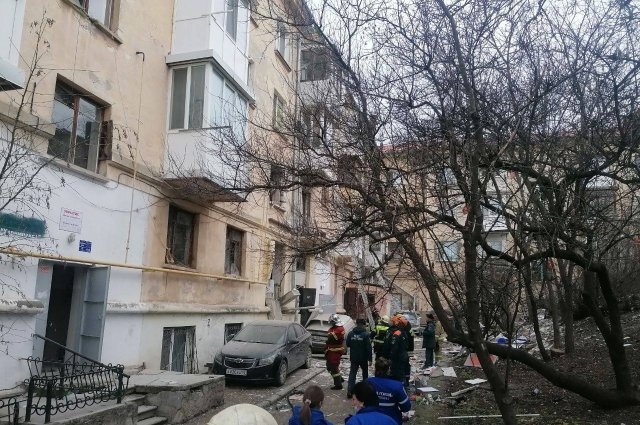 В Севастополе в одной из квартир жилого дома взорвался газовый баллон