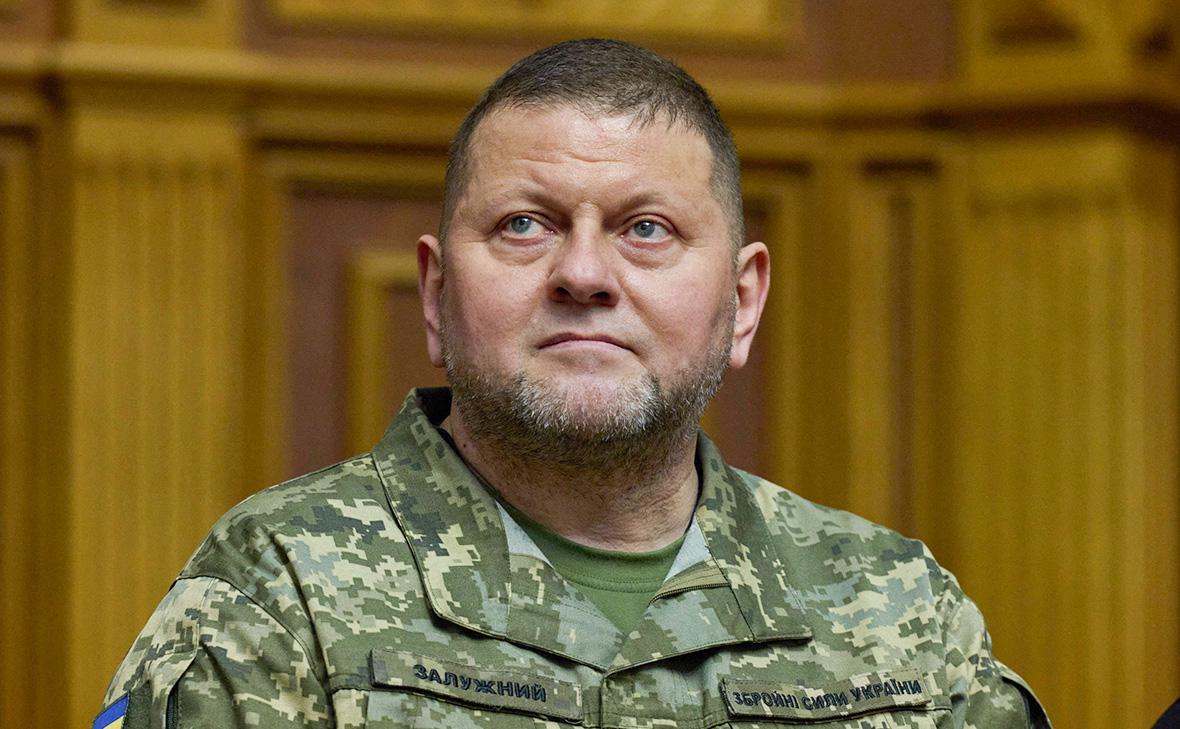 Зеленский присвоил Залужному и Буданову звания Героев Украины
