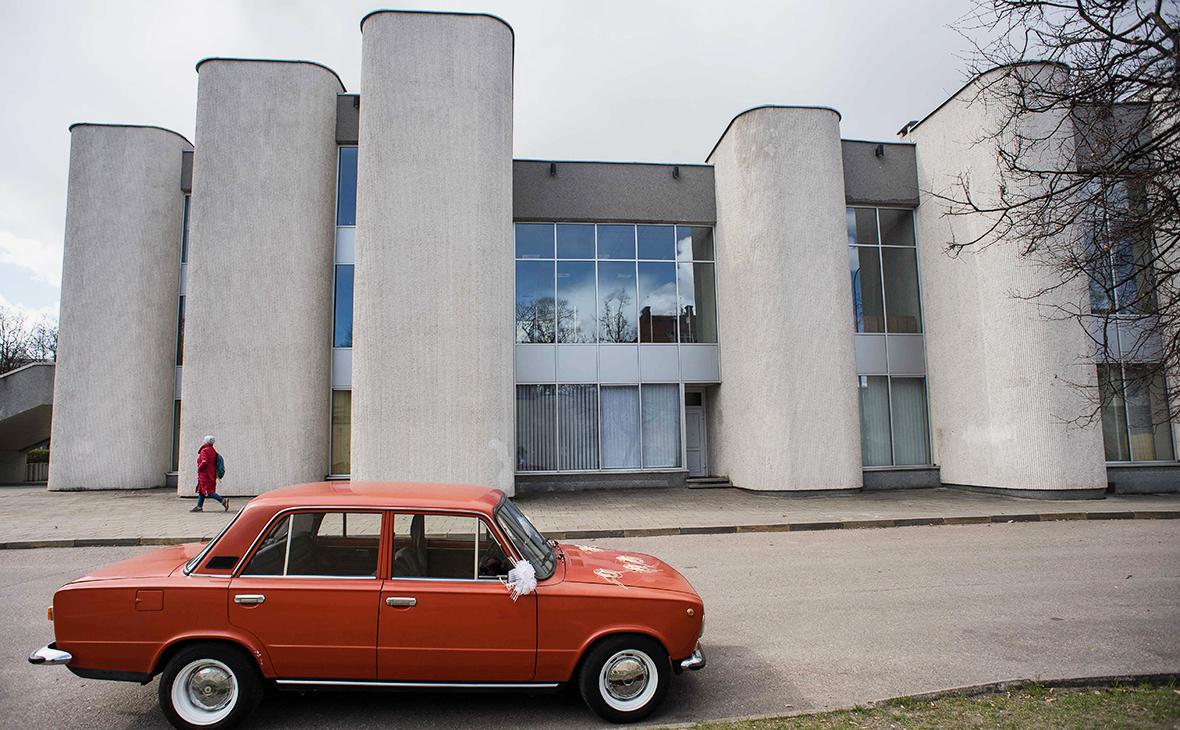 Таможня назвала количество машин с российскими номерами в Литве