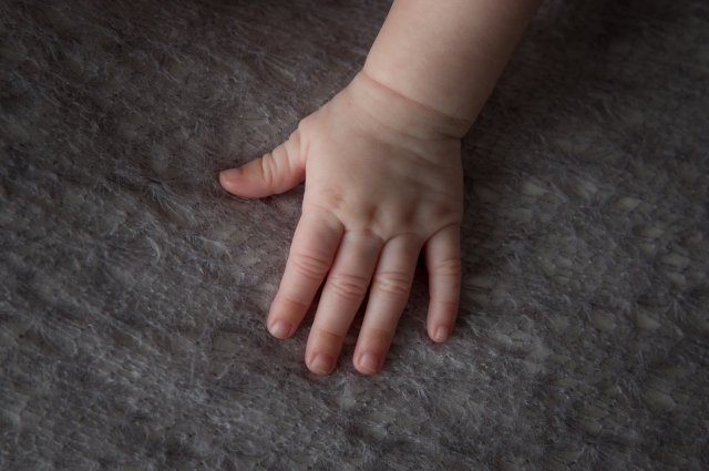 SHOT: в Москве няня укусила 4-летнего ребенка, чтобы отучить его кусаться