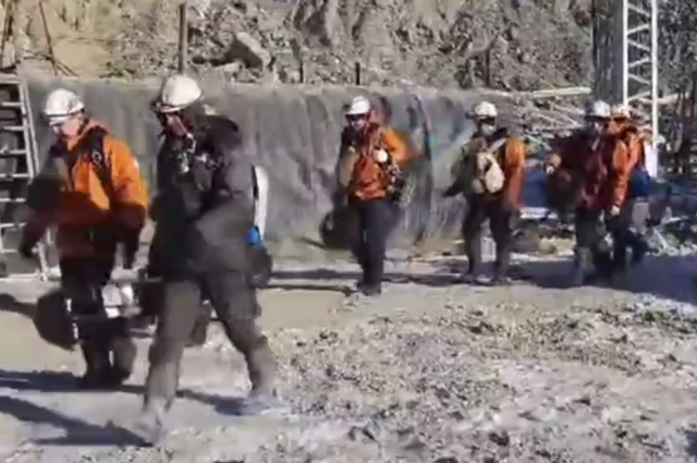 «Покровский рудник»: в обрушившейся в Приамурье шахте находятся 13 человек