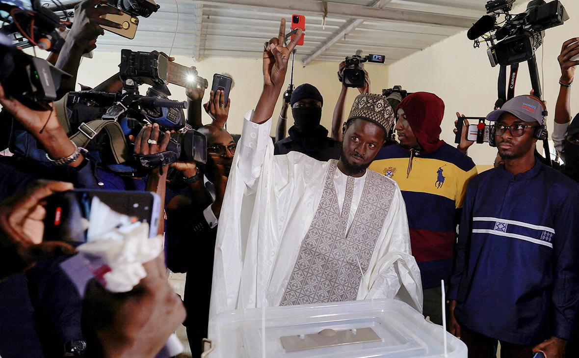 Президентом Сенегала избрали дублера главного оппозиционера страны