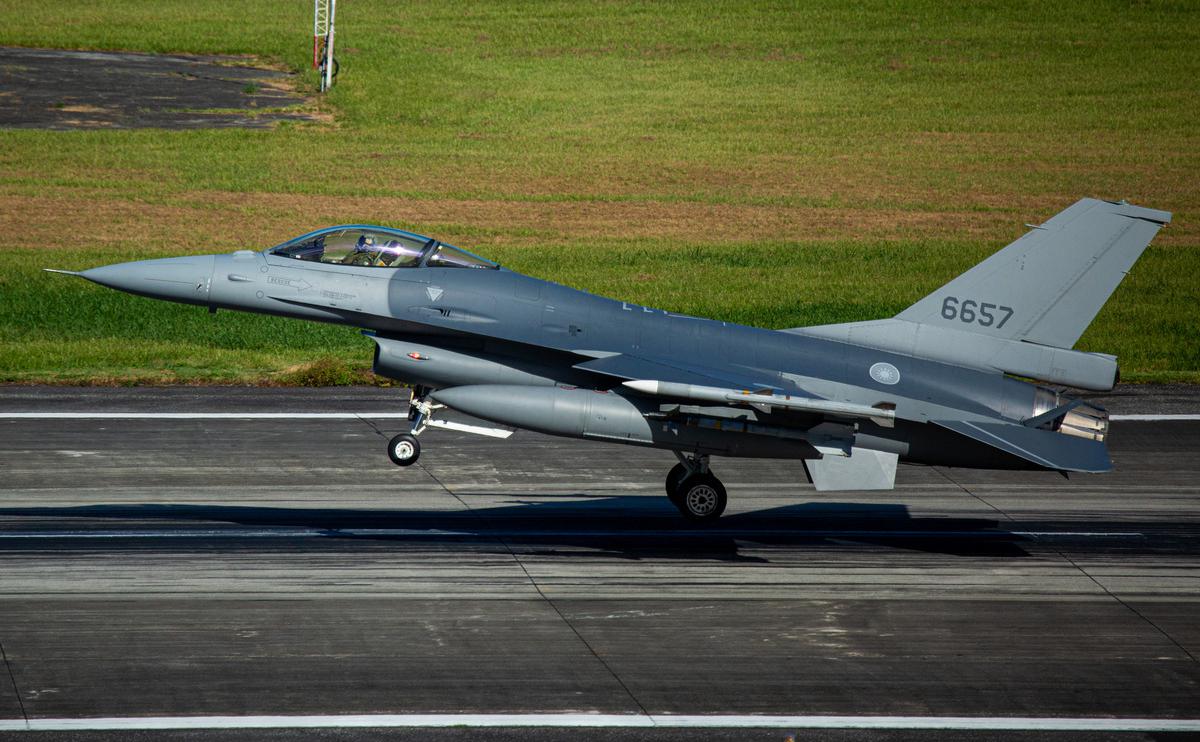 Министр обороны Дании допустил продажу F-16 Аргентине