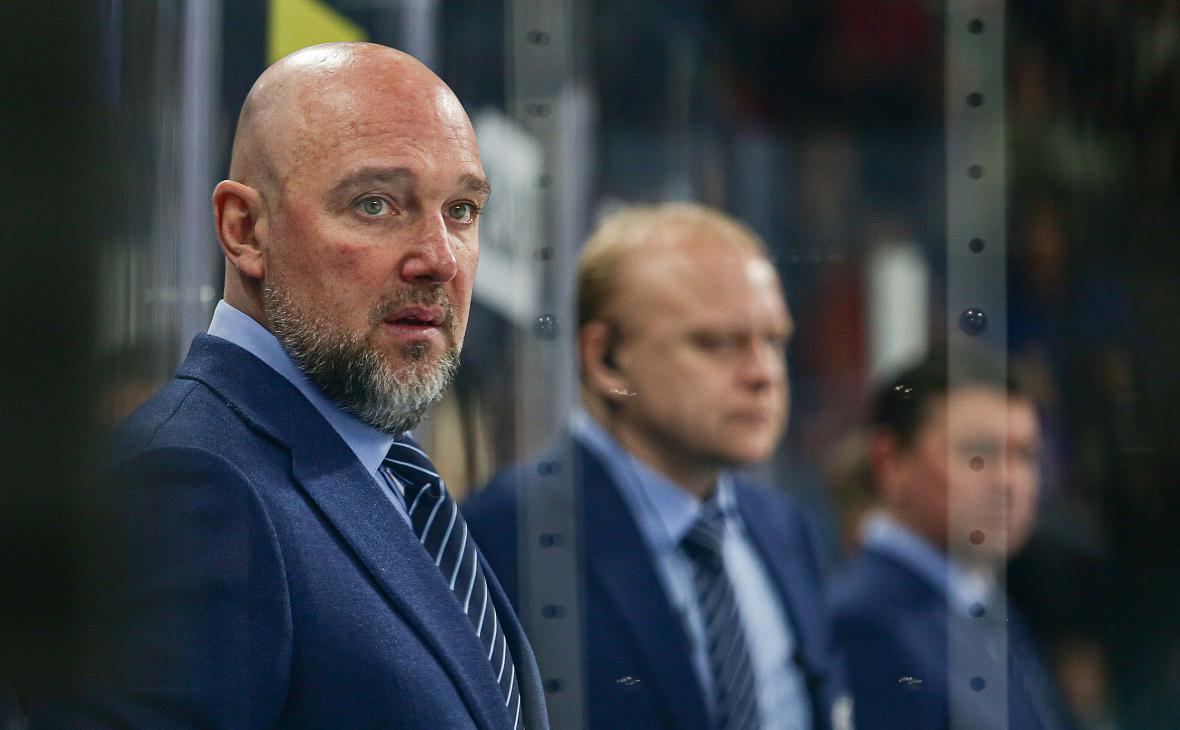 Клуб КХЛ расстался с тренером после непопадания в плей-офф