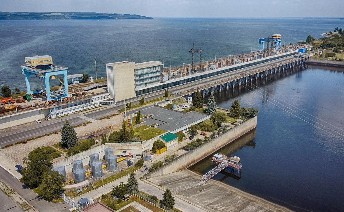 Зеленский сообщил об ударах по двум ГЭС