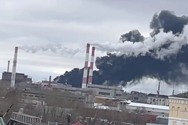 В Екатеринбурге загорелся цех на территории Уралмашзавода