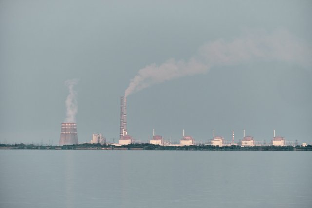 Беспилотники ВСУ атаковали Запорожскую АЭС в районе грузового порта