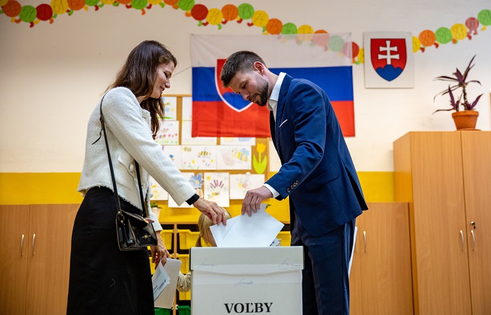 Граждане Словакии определят президента во втором туре выборов
