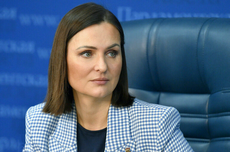 Депутат Буцкая пожаловалась на то, что в Уфе девочку назвали мужским именем