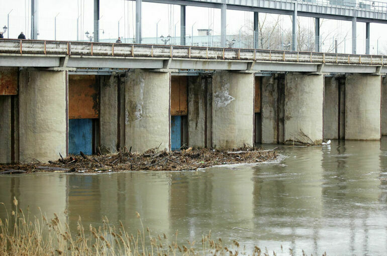 Уровень воды в реке Тобол в Кургане превысил 7 метров