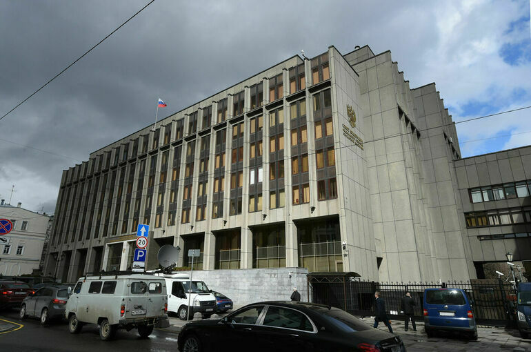 Совет Федерации уточнил требования к деятельности адвокатов